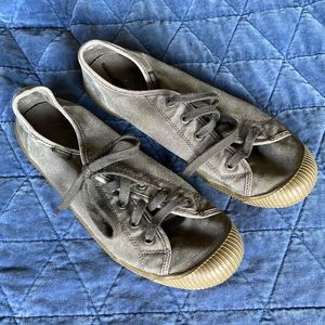 Palladium shoes, women’s